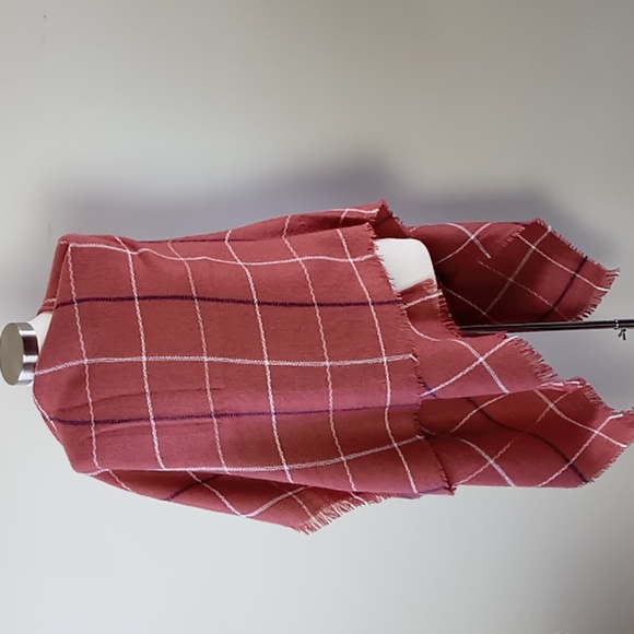 H HALSTON Ruana Wrap - Picture 2 of 5